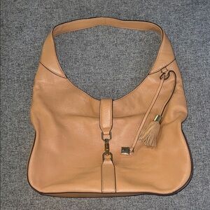 Gili Leather Shoulder Bag GUC